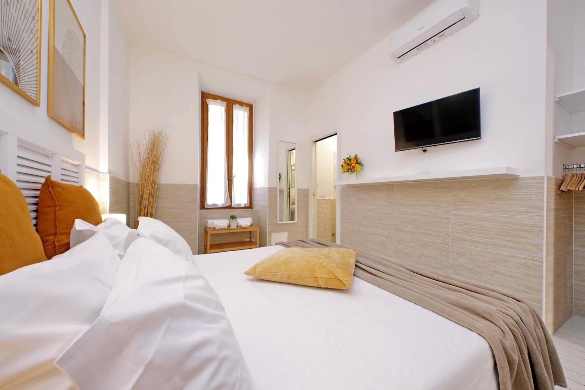 Opera Inn Suites - Rooms And Apartments Roma Ngoại thất bức ảnh